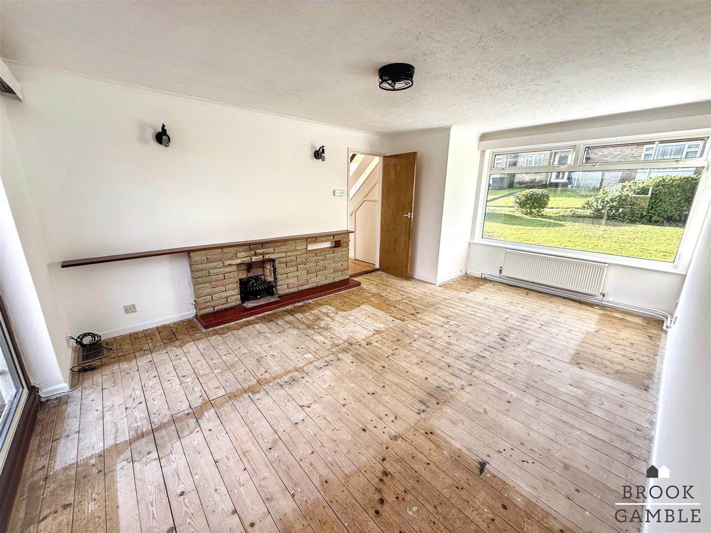 5 Bedroom House - Detached. Bracken Road in Eastbourne,  2